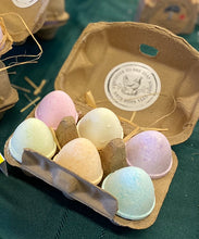 Load image into Gallery viewer, Egg Bath Bombs (6 pack)